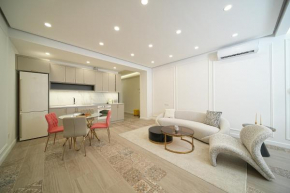 Luxury 2-bedroom apartment in the center by Sweet Home